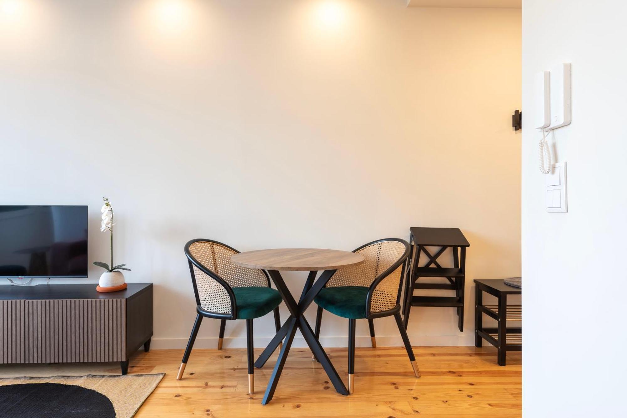 Appartement Chic Porto Hideaway: Pool & Garden Extérieur photo